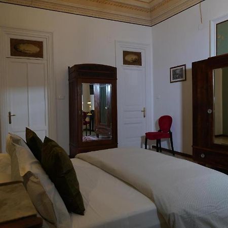 Ds Apartment Catania Bagian luar foto
