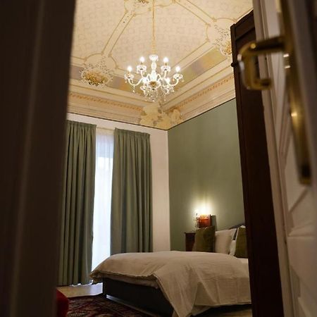 Ds Apartment Catania Bagian luar foto