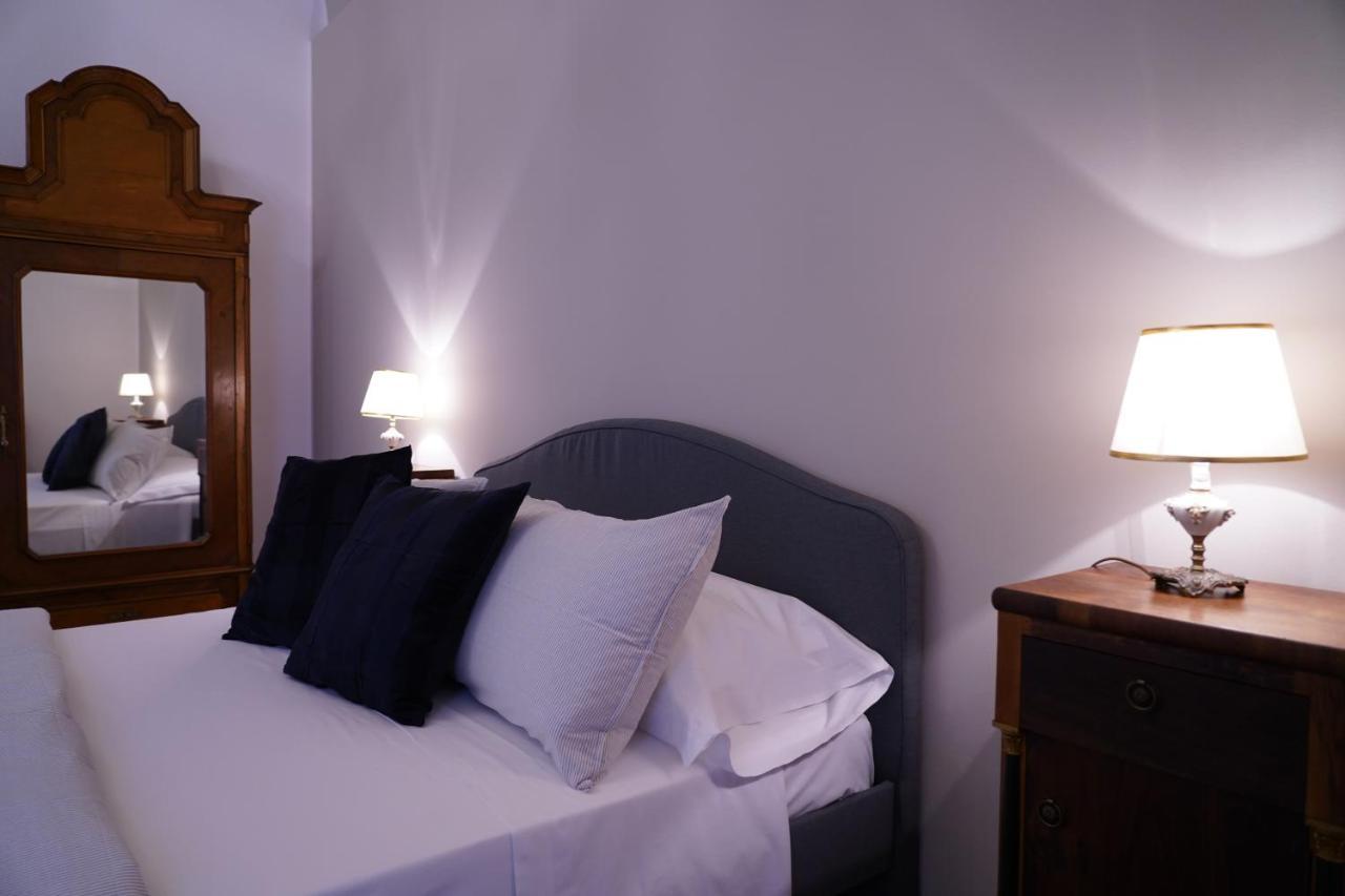 Ds Apartment Catania Bagian luar foto