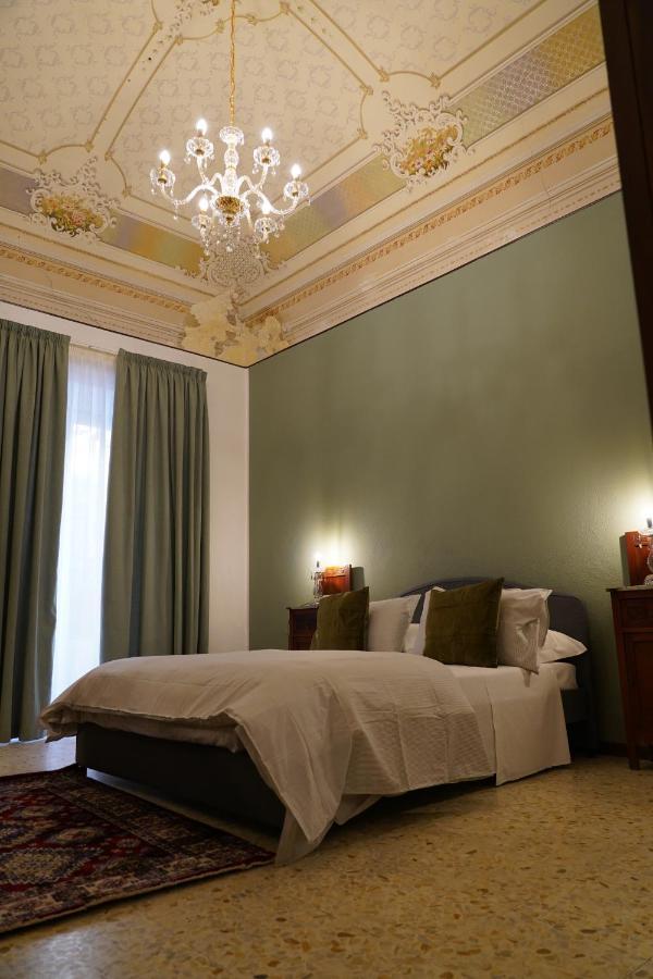 Ds Apartment Catania Bagian luar foto