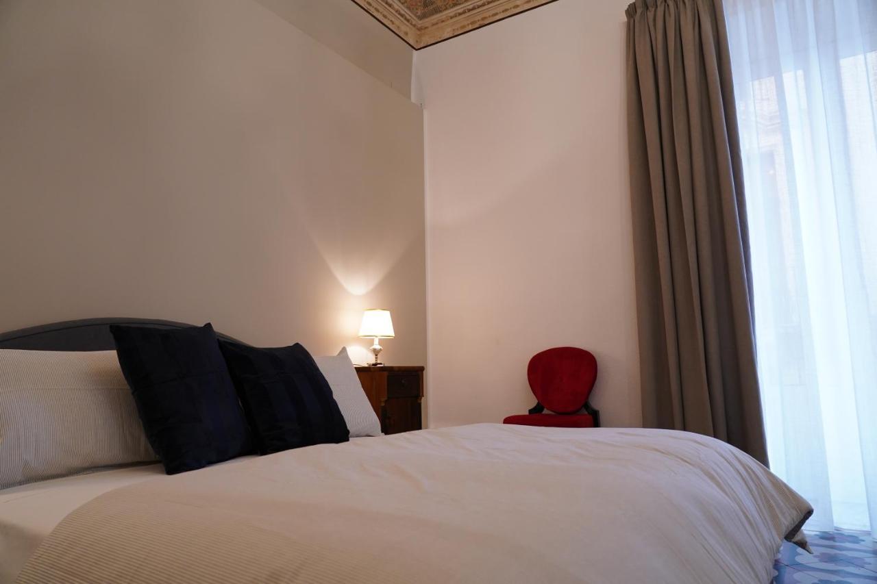 Ds Apartment Catania Bagian luar foto