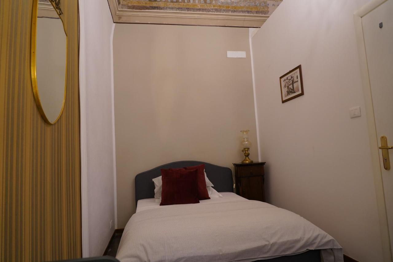 Ds Apartment Catania Bagian luar foto