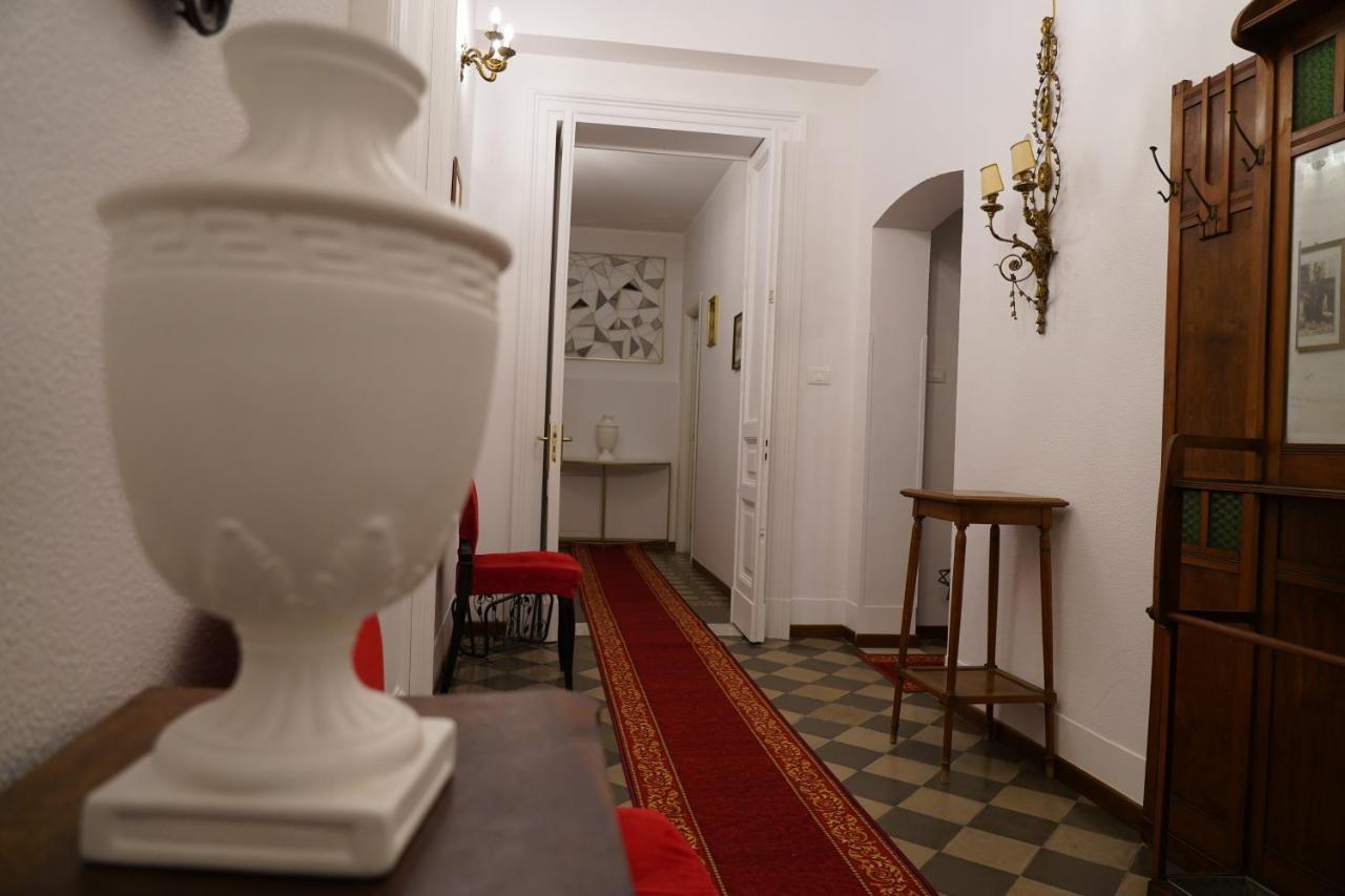 Ds Apartment Catania Bagian luar foto