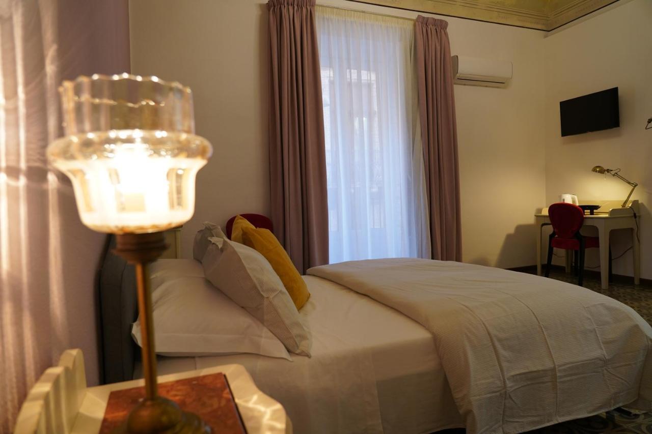 Ds Apartment Catania Bagian luar foto