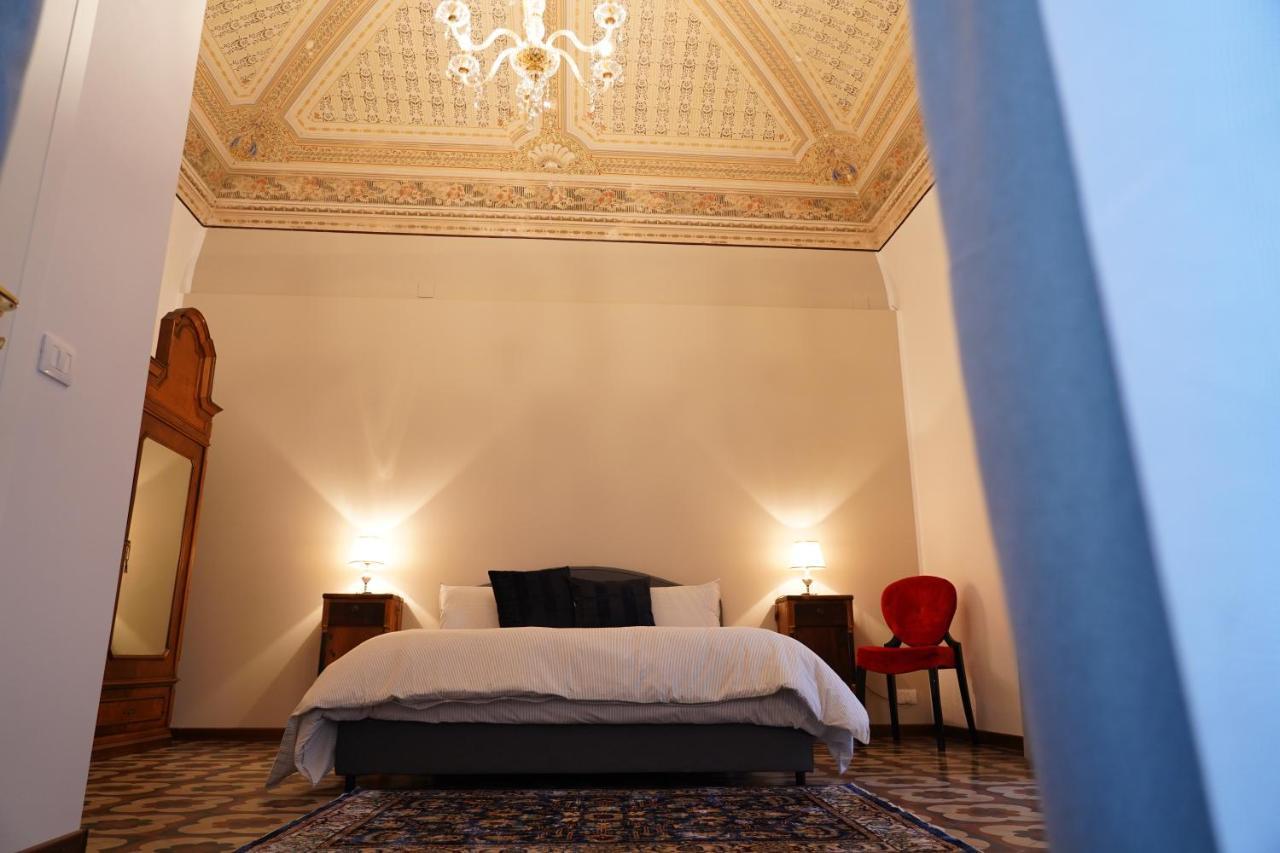 Ds Apartment Catania Bagian luar foto