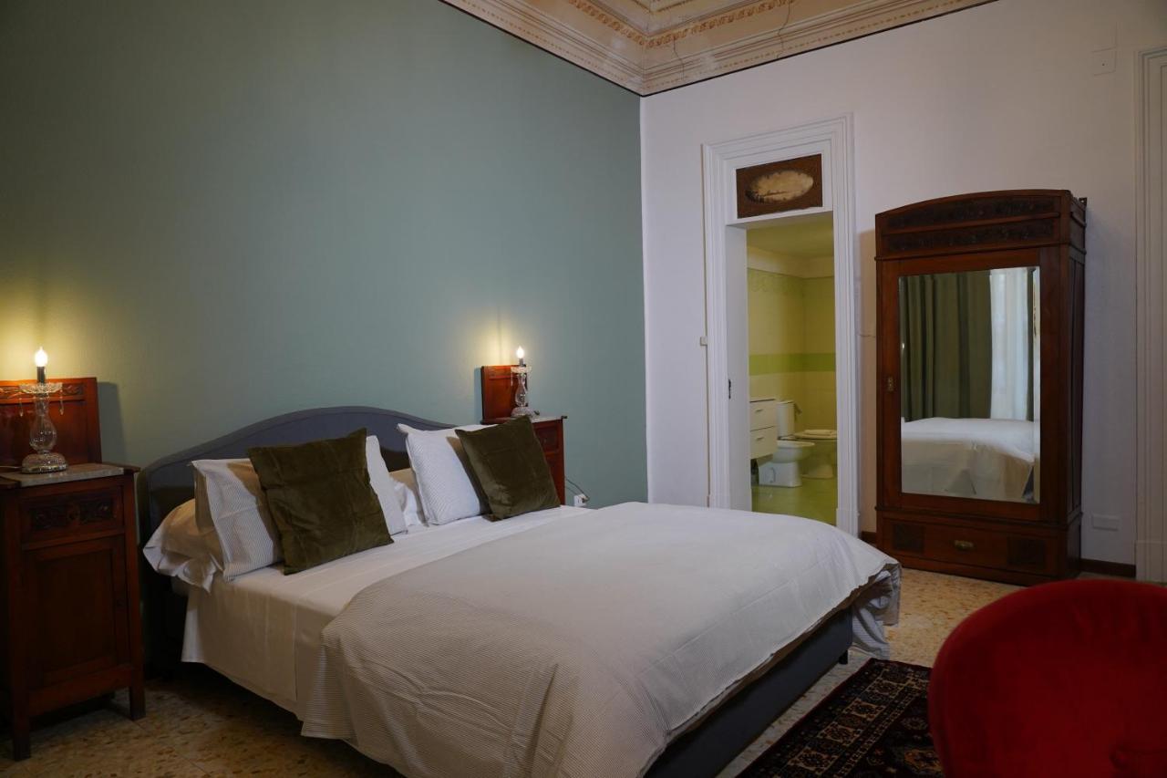 Ds Apartment Catania Bagian luar foto
