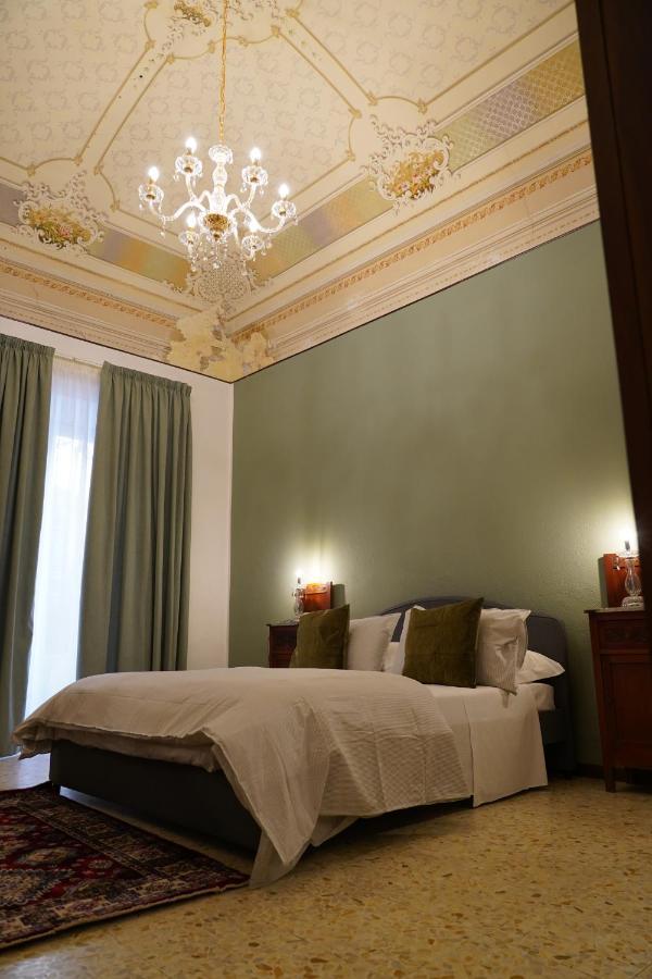 Ds Apartment Catania Bagian luar foto