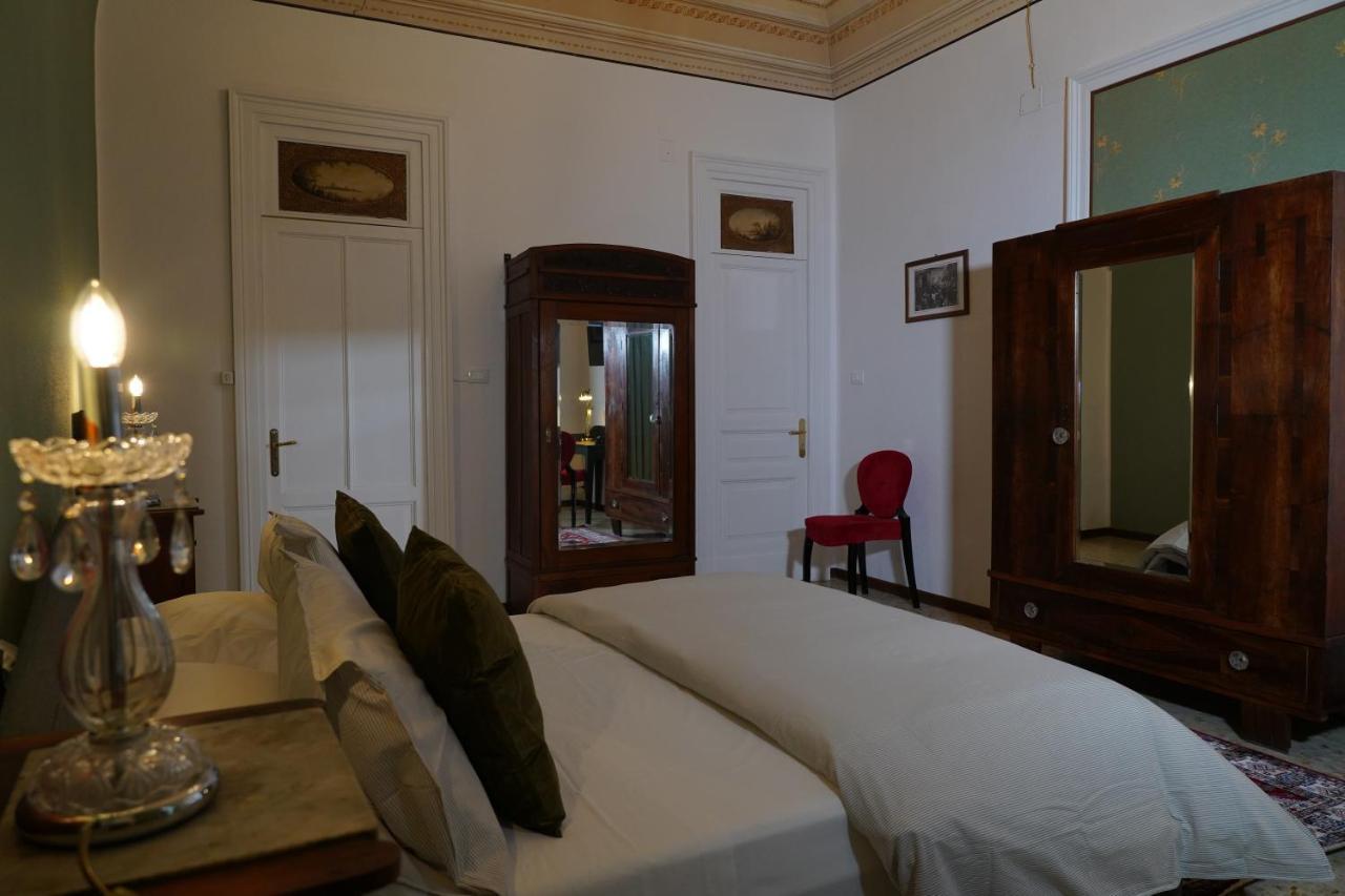 Ds Apartment Catania Bagian luar foto