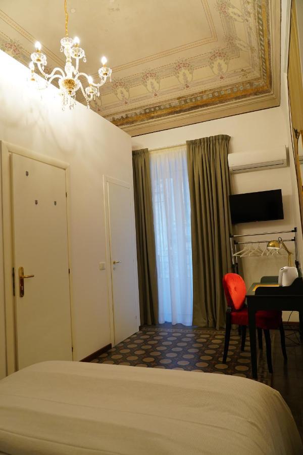 Ds Apartment Catania Bagian luar foto