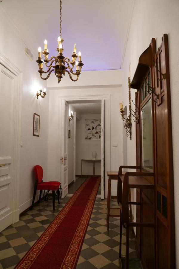 Ds Apartment Catania Bagian luar foto