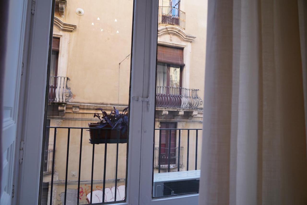 Ds Apartment Catania Bagian luar foto