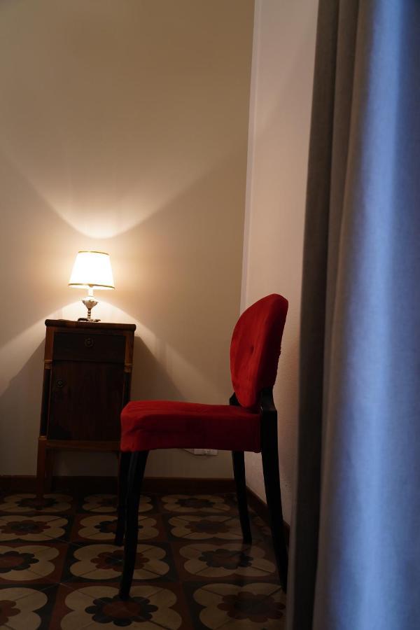 Ds Apartment Catania Bagian luar foto