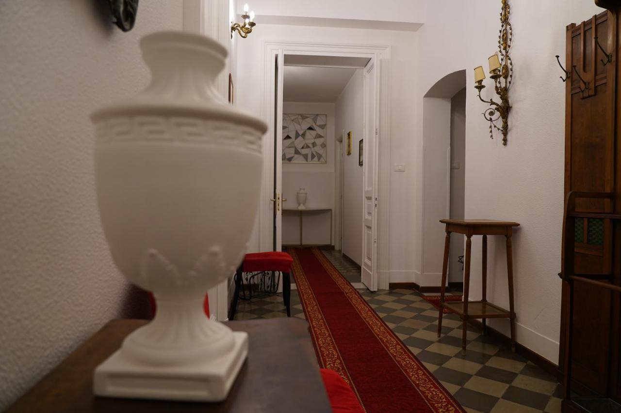 Ds Apartment Catania Bagian luar foto