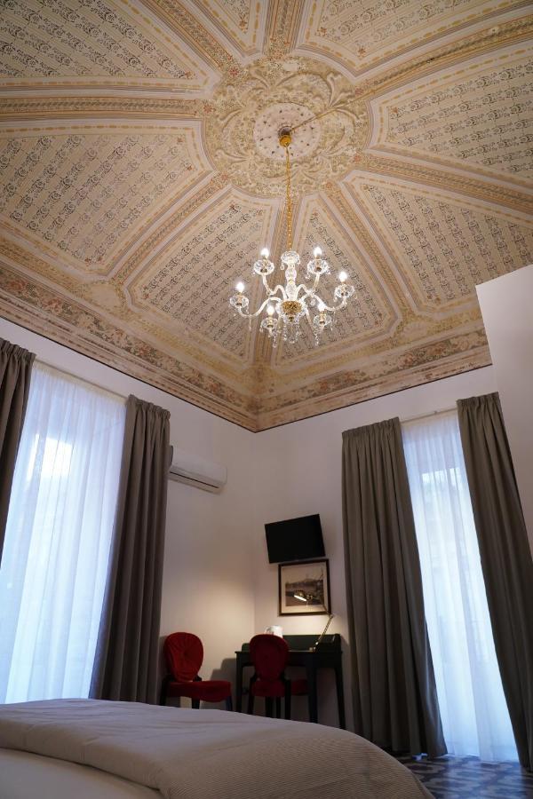 Ds Apartment Catania Bagian luar foto